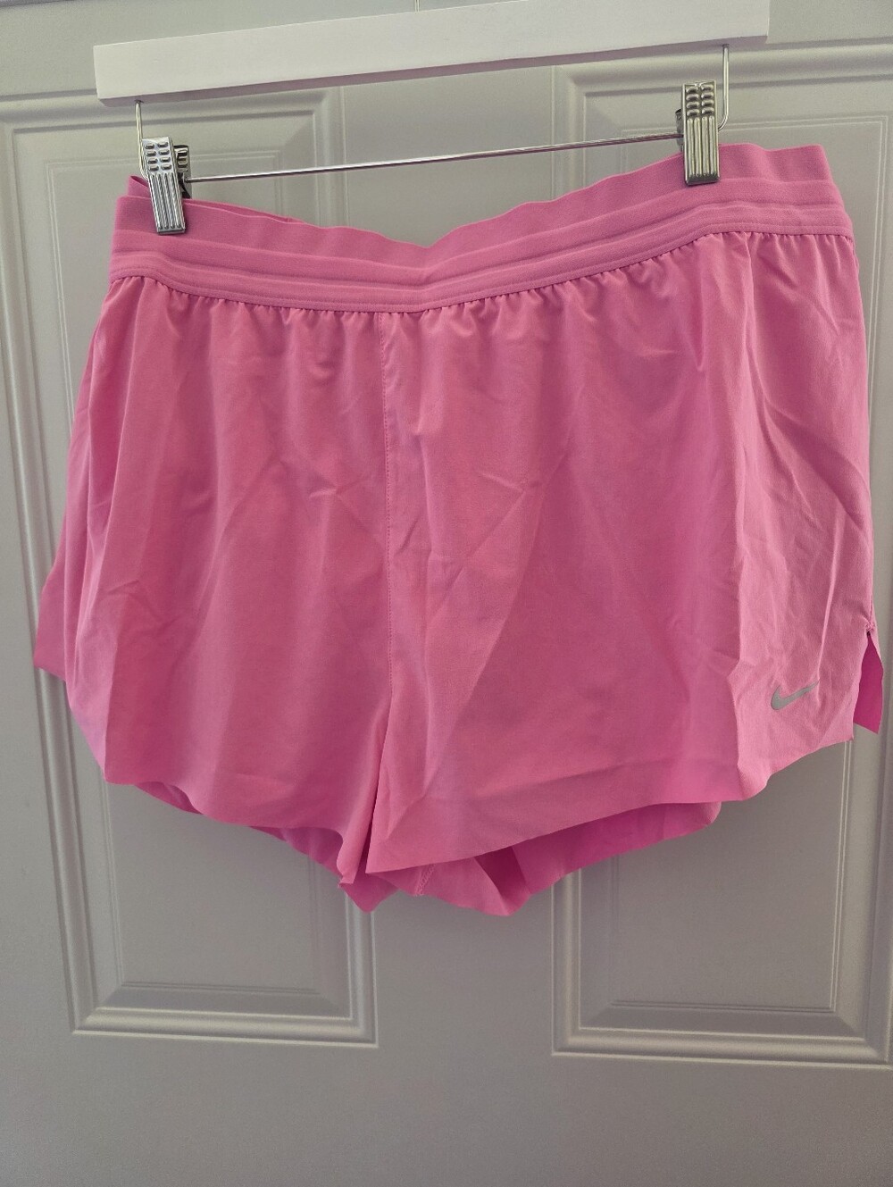 Nike Women’s Pink Running Shorts with Liner Size XXL-New With Tags - Picture 1 of 5
